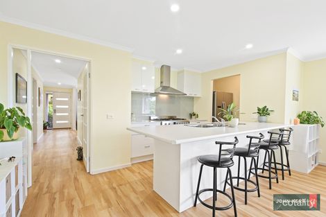 Property photo of 2 Highview Court Willow Grove VIC 3825