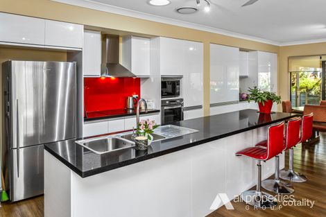 Property photo of 31 Watarrka Drive Parkinson QLD 4115