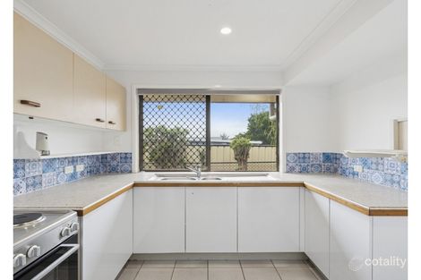 17 Parkroyal Cres, Regents Park, QLD 4118