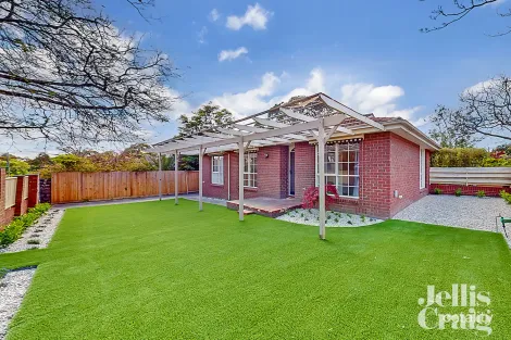 1/2 Arnot St, Brighton East, VIC 3187