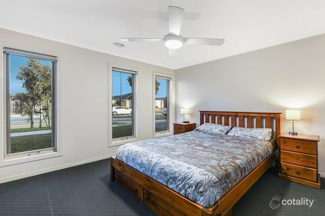 Property photo of 14 Ranfurlie Boulevard Cranbourne West VIC 3977