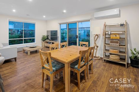 Property photo of 2 Spectrolite Way Cranbourne East VIC 3977