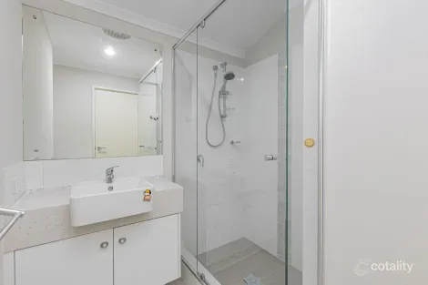 Property photo of 5 Coburg Way Haynes WA 6112