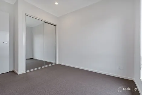 Property photo of 6 Royal Spoonbill Loop Wallan VIC 3756