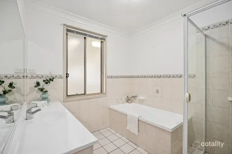 Property photo of 31 Dehavilland Circuit Hamlyn Terrace NSW 2259