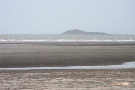 Property photo of 3 Peters Avenue Midge Point QLD 4799