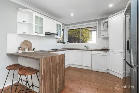 Property photo of 7 Perry Crescent Engadine NSW 2233
