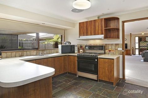 Property photo of 5 Villea Avenue Grovedale VIC 3216