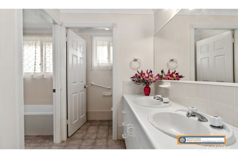 Property photo of 4 Anton Close Armidale NSW 2350