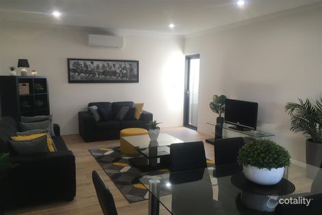 Property photo of 8 Panache Gardens Joondalup WA 6027