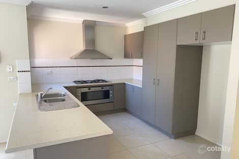 Property photo of 1/8 Georgia Crescent Werribee VIC 3030