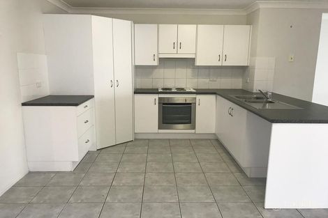 Property photo of 25 Seonaid Place Gracemere QLD 4702