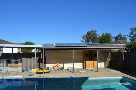 Property photo of 36 Gasmata Crescent Whalan NSW 2770