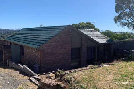 15 Monteith Cres, Endeavour Hills, VIC 3802