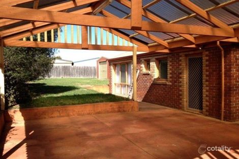 Property photo of 16 Heysen Drive Skye VIC 3977