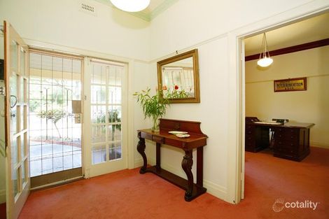 Property photo of 39 The Boulevard Hawthorn VIC 3122