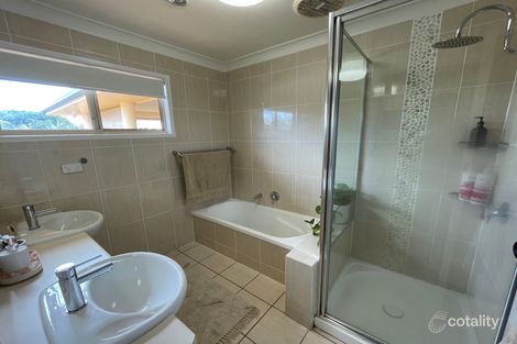 Property photo of 2 Meghan Crescent Qunaba QLD 4670