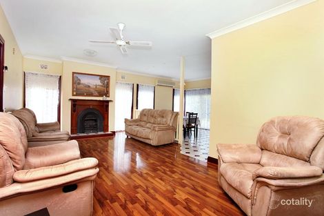 Property photo of 2 Parwan Court Caroline Springs VIC 3023