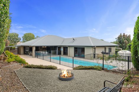 8 Mountain Ash Pl, Brookwater, QLD 4300