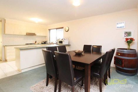 Property photo of 25 Pimelea Way Hillside VIC 3037