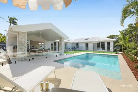 Property photo of 1 David Court Miami QLD 4220