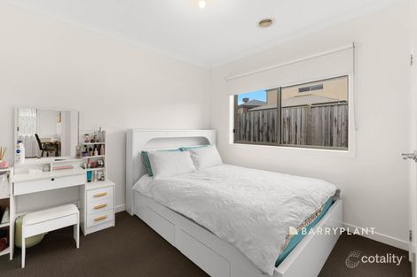Property photo of 81 Park Orchard Drive Pakenham VIC 3810