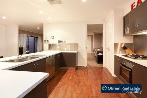 Property photo of 40 Rodlarni Crescent Berwick VIC 3806