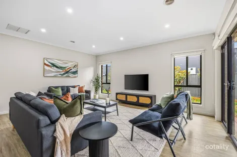 Property photo of 32 Shortridge Drive Lucas VIC 3350