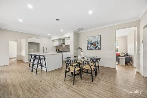 Property photo of 32 Shortridge Drive Lucas VIC 3350
