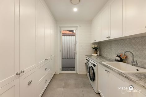 Property photo of 14 Beckenham Place Carindale QLD 4152