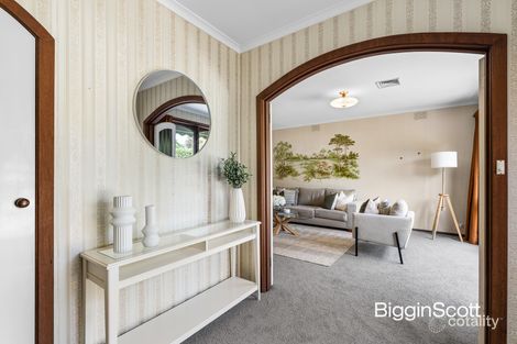 Property photo of 3 Kiama Close Vermont South VIC 3133