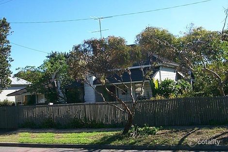 90 Watkins St, White Gum Valley, WA 6162