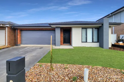 48 Kennard Gr, Charlemont, VIC 3217