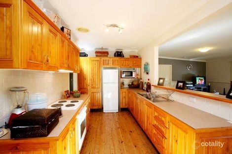 Property photo of 6 Lawson Road Macquarie Hills NSW 2285