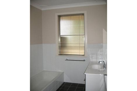 Property photo of 6 Lorger Street Parkes NSW 2870