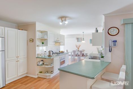 Property photo of 24 Springvale Circuit Cameron Park NSW 2285