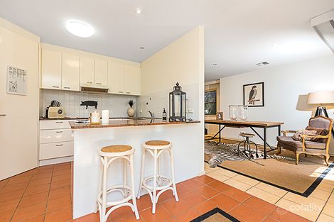 Property photo of 1/4 Hooker Street Yarralumla ACT 2600