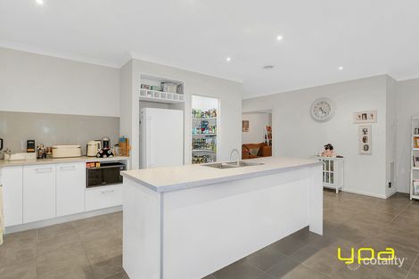 Property photo of 186 Linsell Boulevard Cranbourne East VIC 3977
