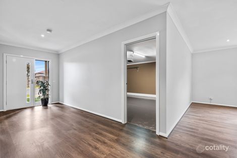 Property photo of 52 St Georges Boulevard Mickleham VIC 3064