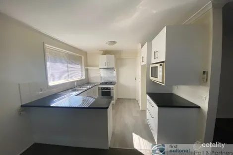 Property photo of 1/5 Parkview Close Dandenong VIC 3175