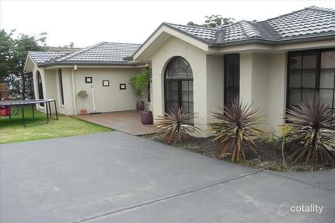 18a Cambridge Cres, Broulee, NSW 2537