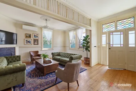 Property photo of 90 Jeffrey Street Armidale NSW 2350