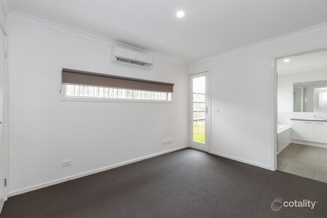 Property photo of 9 Hawkshead Place Cranbourne North VIC 3977