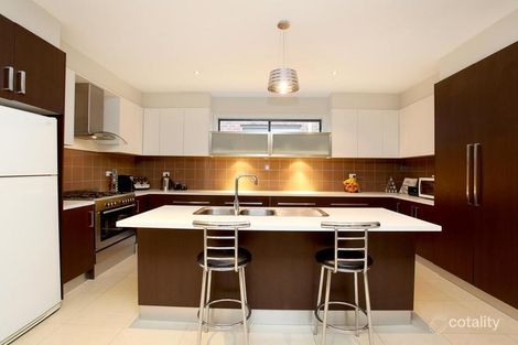 Property photo of 9 Damaine Circuit Caroline Springs VIC 3023