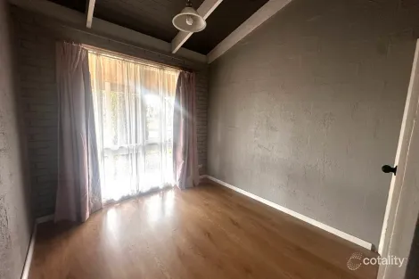 Property photo of 10 Pitman Court Hampton Park VIC 3976
