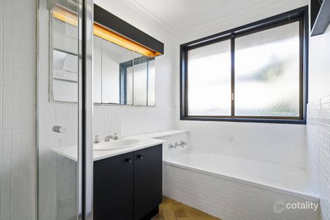 Property photo of 20 Melva Crescent Whittington VIC 3219