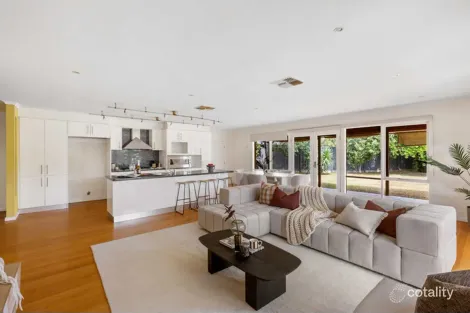 8 Barbara Ct, Thomastown, VIC 3074