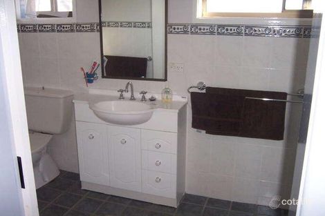 Property photo of 4 Sequoia Place Inverell NSW 2360