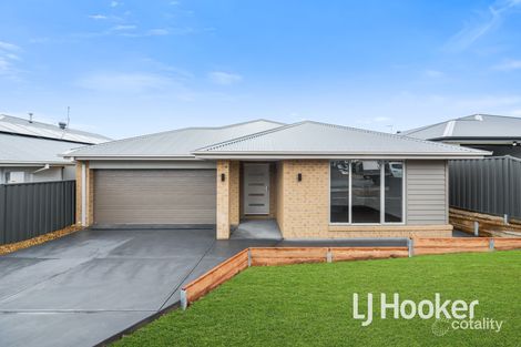 136 Timberline Pkwy, Pakenham, VIC 3810