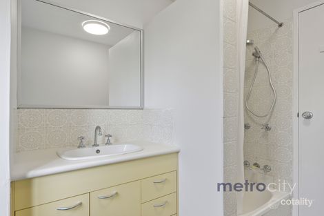Property photo of 6/32 Galway Street Greenslopes QLD 4120